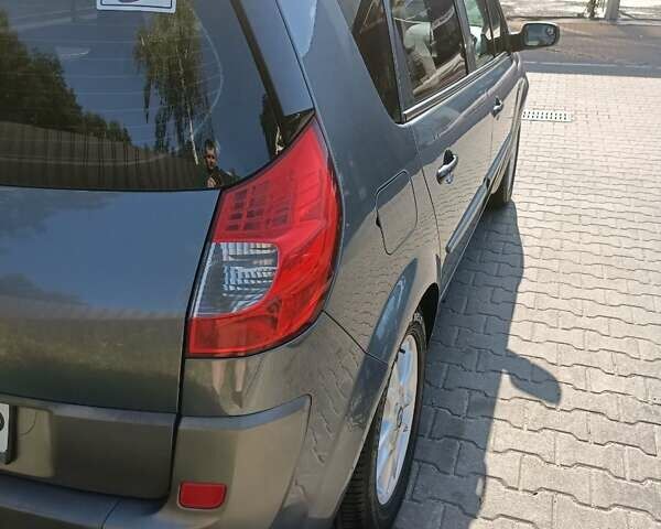 Серый Рено Сценик, объемом двигателя 1.6 л и пробегом 215 тыс. км за 5800 $, фото 8 на Automoto.ua