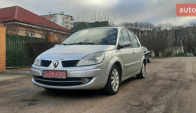 Серый Рено Сценик, объемом двигателя 1.6 л и пробегом 240 тыс. км за 5150 $, фото 4 на Automoto.ua