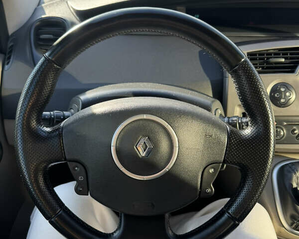 Серый Рено Сценик, объемом двигателя 1.46 л и пробегом 315 тыс. км за 4600 $, фото 4 на Automoto.ua