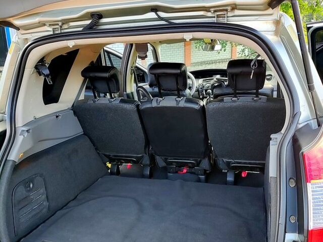 Серый Рено Сценик, объемом двигателя 2 л и пробегом 0 тыс. км за 5200 $, фото 12 на Automoto.ua