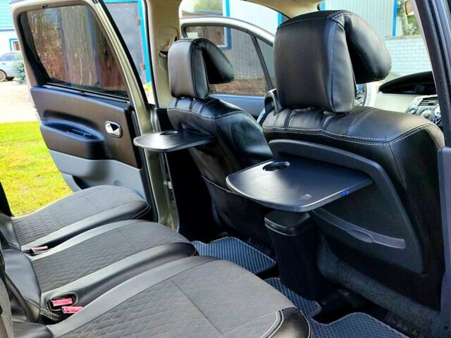 Серый Рено Сценик, объемом двигателя 2 л и пробегом 0 тыс. км за 5200 $, фото 7 на Automoto.ua