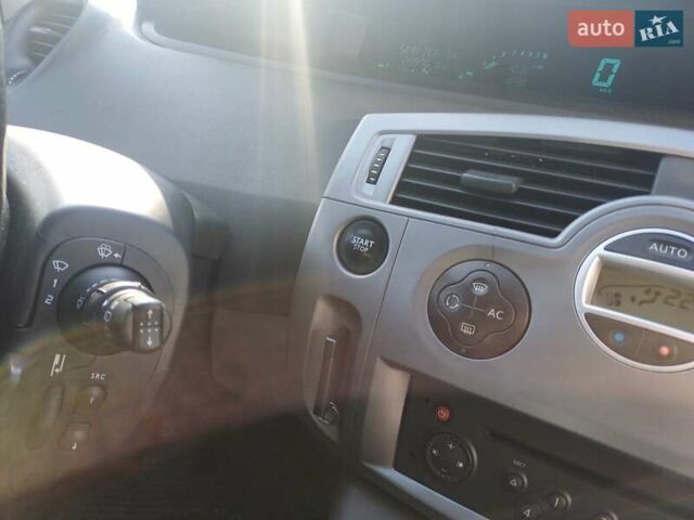 Сірий Рено Сценік, об'ємом двигуна 1.6 л та пробігом 250 тис. км за 5800 $, фото 11 на Automoto.ua