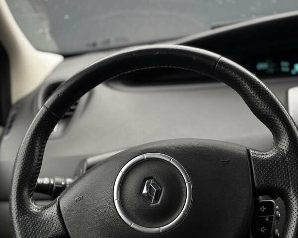 Серый Рено Сценик, объемом двигателя 1.6 л и пробегом 203 тыс. км за 5300 $, фото 27 на Automoto.ua