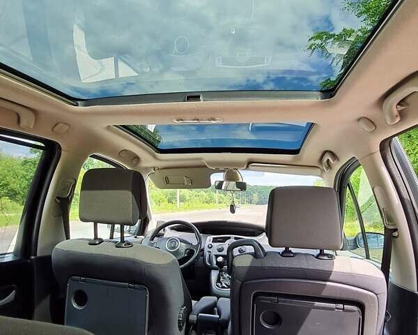 Серый Рено Сценик, объемом двигателя 1.9 л и пробегом 260 тыс. км за 4700 $, фото 22 на Automoto.ua