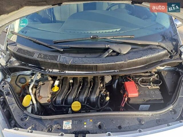 Сірий Рено Сценік, об'ємом двигуна 1.6 л та пробігом 250 тис. км за 5800 $, фото 21 на Automoto.ua