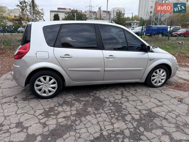 Сірий Рено Сценік, об'ємом двигуна 1.5 л та пробігом 330 тис. км за 4800 $, фото 1 на Automoto.ua