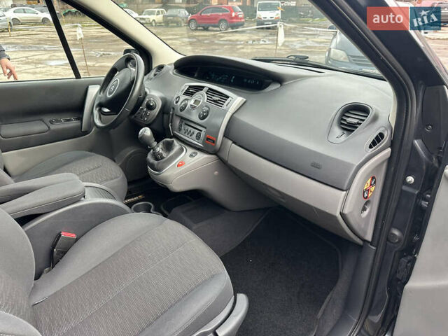 Сірий Рено Сценік, об'ємом двигуна 0 л та пробігом 188 тис. км за 5900 $, фото 27 на Automoto.ua