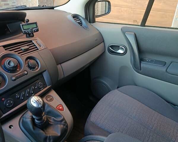 Серый Рено Сценик, объемом двигателя 1.6 л и пробегом 179 тыс. км за 5250 $, фото 10 на Automoto.ua