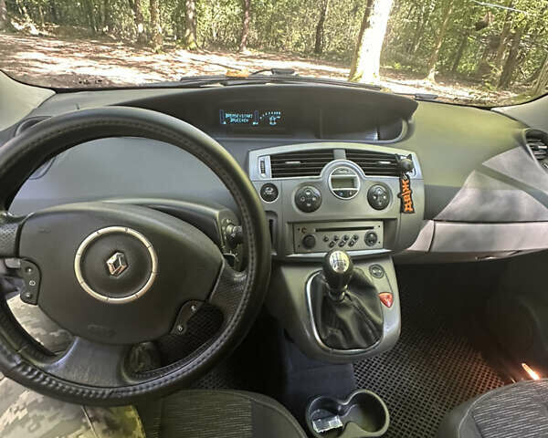 Сірий Рено Сценік, об'ємом двигуна 2 л та пробігом 219 тис. км за 4700 $, фото 12 на Automoto.ua