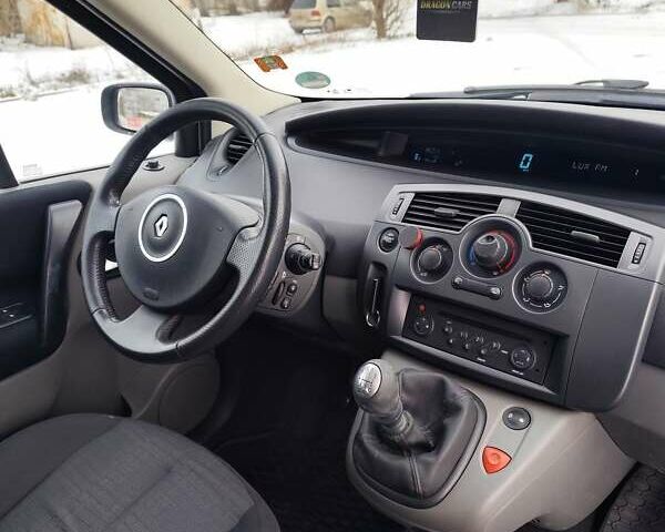 Серый Рено Сценик, объемом двигателя 1.6 л и пробегом 211 тыс. км за 5700 $, фото 28 на Automoto.ua