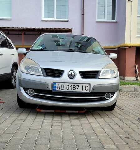 Серый Рено Сценик, объемом двигателя 1.6 л и пробегом 143 тыс. км за 5500 $, фото 1 на Automoto.ua