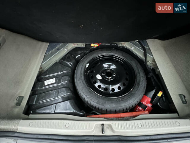 Сірий Рено Сценік, об'ємом двигуна 1.9 л та пробігом 221 тис. км за 5400 $, фото 17 на Automoto.ua