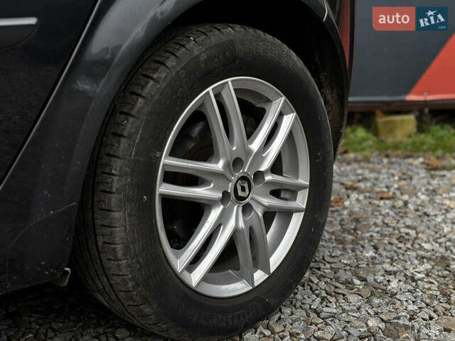 Серый Рено Сценик, объемом двигателя 1.6 л и пробегом 203 тыс. км за 5300 $, фото 13 на Automoto.ua