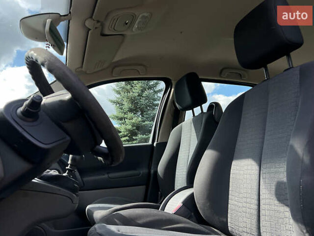 Серый Рено Сценик, объемом двигателя 1.6 л и пробегом 228 тыс. км за 5300 $, фото 8 на Automoto.ua