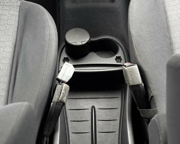 Серый Рено Сценик, объемом двигателя 1.6 л и пробегом 203 тыс. км за 5300 $, фото 20 на Automoto.ua