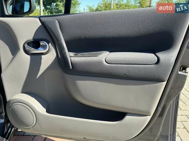 Сірий Рено Сценік, об'ємом двигуна 0 л та пробігом 204 тис. км за 5299 $, фото 99 на Automoto.ua