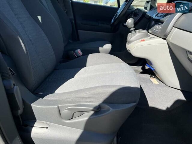 Сірий Рено Сценік, об'ємом двигуна 0 л та пробігом 204 тис. км за 5299 $, фото 97 на Automoto.ua