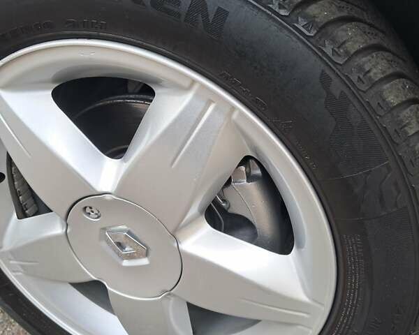 Сірий Рено Сценік, об'ємом двигуна 1.6 л та пробігом 179 тис. км за 6500 $, фото 9 на Automoto.ua