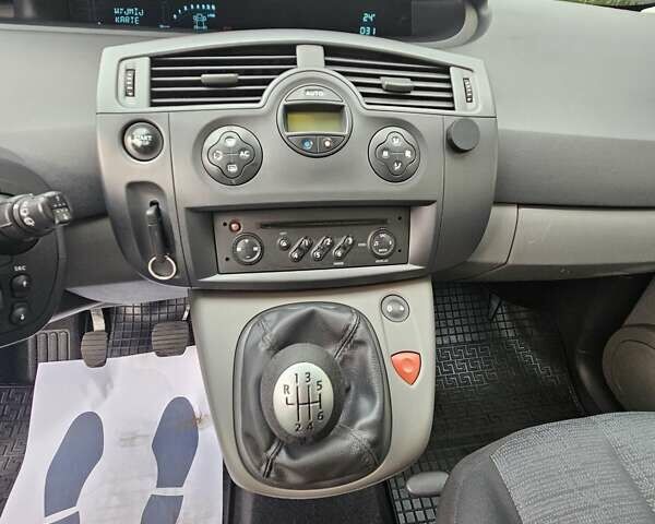 Сірий Рено Сценік, об'ємом двигуна 1.6 л та пробігом 203 тис. км за 5300 $, фото 96 на Automoto.ua