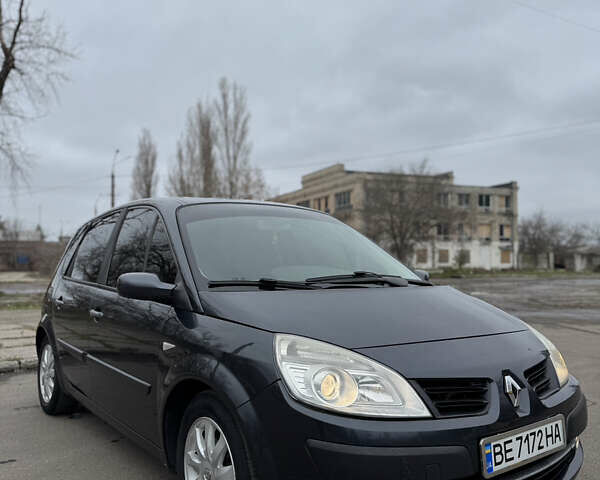 Серый Рено Сценик, объемом двигателя 1.98 л и пробегом 250 тыс. км за 5500 $, фото 4 на Automoto.ua