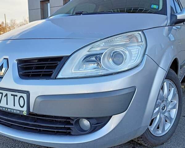 Сірий Рено Сценік, об'ємом двигуна 1.5 л та пробігом 303 тис. км за 5700 $, фото 3 на Automoto.ua