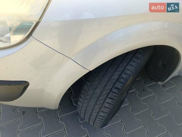 Серый Рено Сценик, объемом двигателя 1.46 л и пробегом 220 тыс. км за 4900 $, фото 5 на Automoto.ua