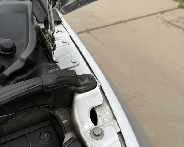 Серый Рено Сценик, объемом двигателя 1.6 л и пробегом 230 тыс. км за 5699 $, фото 91 на Automoto.ua