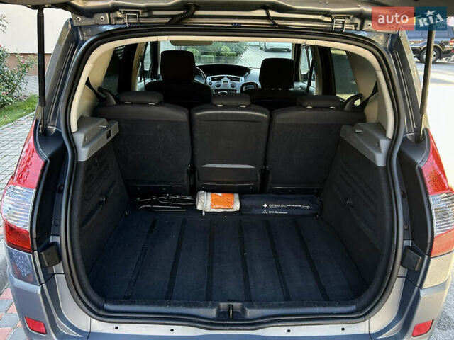 Рено Сценик 2007 в Виннице на Automoto.ua Серый Рено Сценик, объемом двигателя 2 л и пробегом 176 тыс. км за 6399 $, фото 44 на Automoto.ua