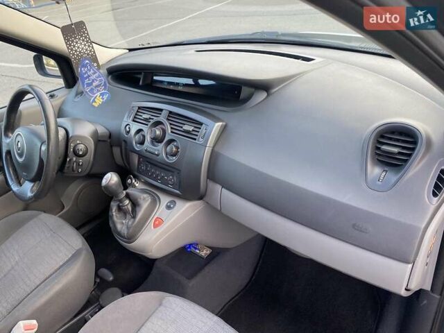Сірий Рено Сценік, об'ємом двигуна 0 л та пробігом 204 тис. км за 5299 $, фото 93 на Automoto.ua