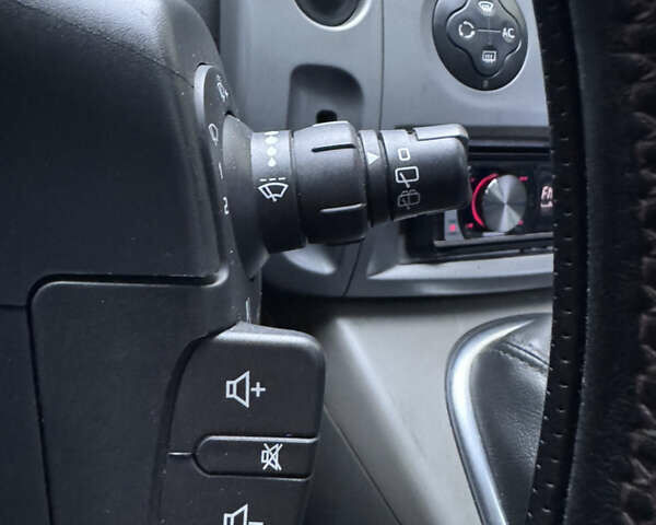 Сірий Рено Сценік, об'ємом двигуна 1.5 л та пробігом 330 тис. км за 4800 $, фото 17 на Automoto.ua