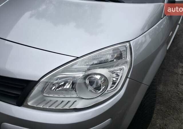 Серый Рено Сценик, объемом двигателя 1.6 л и пробегом 212 тыс. км за 6300 $, фото 4 на Automoto.ua