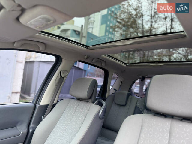 Сірий Рено Сценік, об'ємом двигуна 1.5 л та пробігом 330 тис. км за 4800 $, фото 7 на Automoto.ua