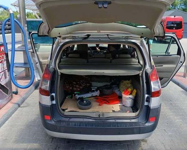 Серый Рено Сценик, объемом двигателя 1.46 л и пробегом 220 тыс. км за 4900 $, фото 13 на Automoto.ua