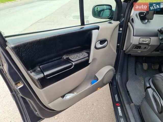 Серый Рено Сценик, объемом двигателя 1.9 л и пробегом 260 тыс. км за 4700 $, фото 7 на Automoto.ua