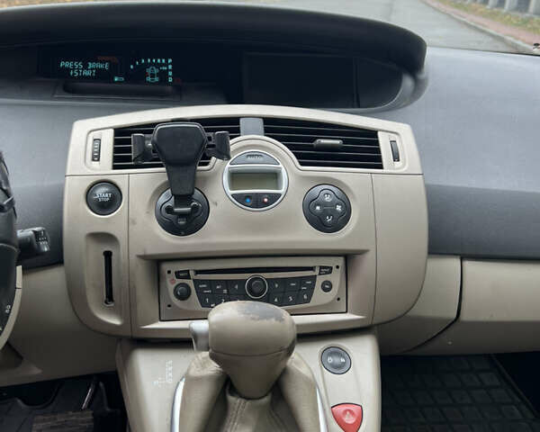 Серый Рено Сценик, объемом двигателя 1.87 л и пробегом 245 тыс. км за 5700 $, фото 8 на Automoto.ua