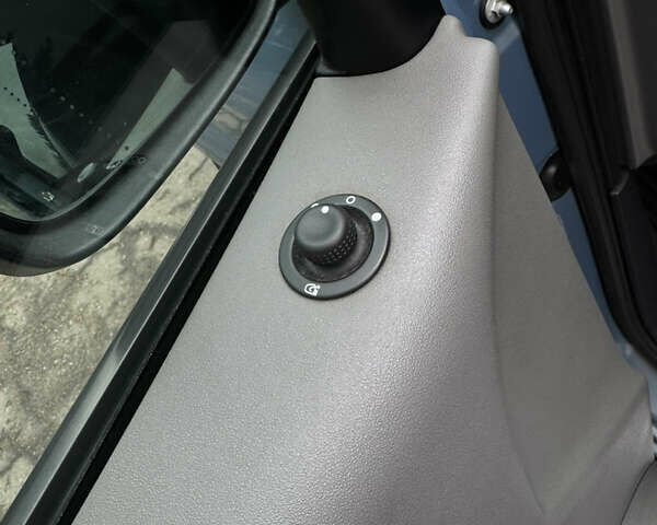 Серый Рено Сценик, объемом двигателя 1.6 л и пробегом 190 тыс. км за 5650 $, фото 14 на Automoto.ua