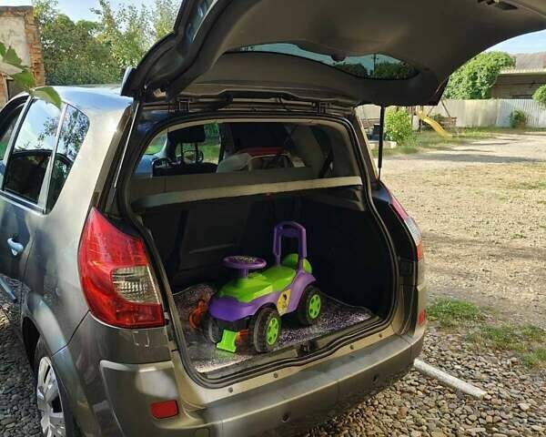 Серый Рено Сценик, объемом двигателя 1.46 л и пробегом 237 тыс. км за 5555 $, фото 2 на Automoto.ua