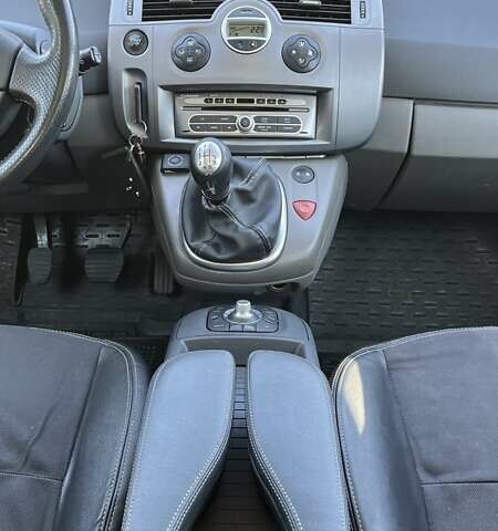 Серый Рено Сценик, объемом двигателя 2 л и пробегом 282 тыс. км за 6990 $, фото 14 на Automoto.ua