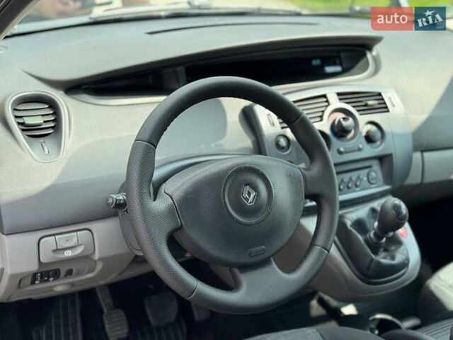 Серый Рено Сценик, объемом двигателя 0 л и пробегом 157 тыс. км за 5800 $, фото 23 на Automoto.ua