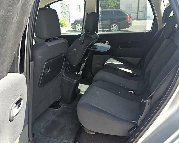 Сірий Рено Сценік, об'ємом двигуна 1.6 л та пробігом 236 тис. км за 5800 $, фото 9 на Automoto.ua