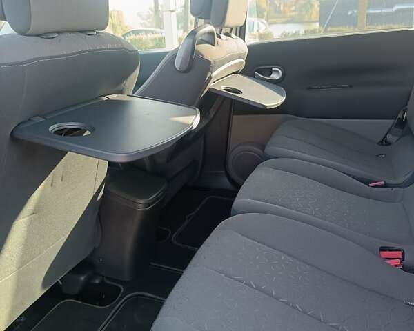 Серый Рено Сценик, объемом двигателя 1.6 л и пробегом 126 тыс. км за 5500 $, фото 12 на Automoto.ua