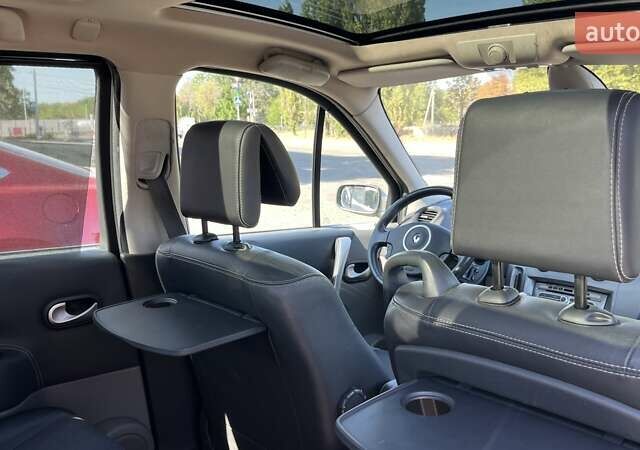 Серый Рено Сценик, объемом двигателя 2 л и пробегом 282 тыс. км за 6990 $, фото 11 на Automoto.ua