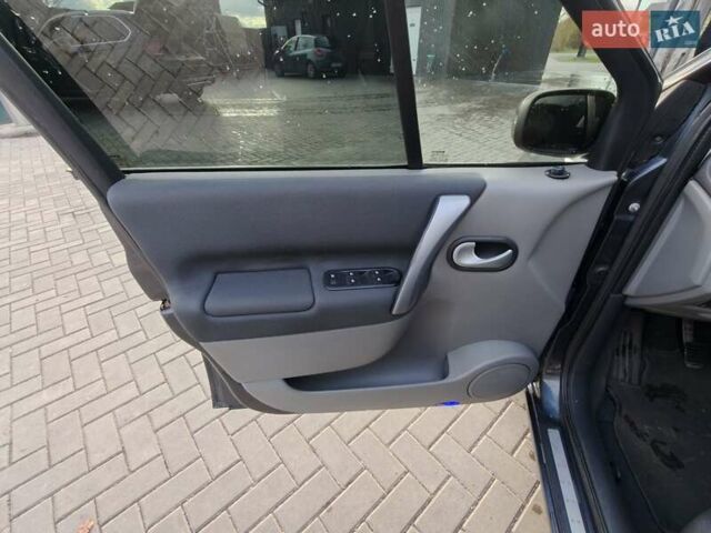 Рено Сценик 2008 в Львове на Automoto.ua Серый Рено Сценик, объемом двигателя 2 л и пробегом 300 тыс. км за 3800 $, фото 12 на Automoto.ua