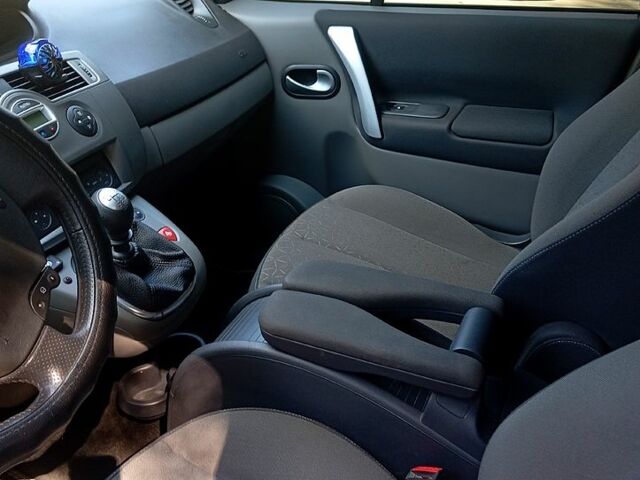 Серый Рено Сценик, объемом двигателя 1.6 л и пробегом 265 тыс. км за 5200 $, фото 10 на Automoto.ua