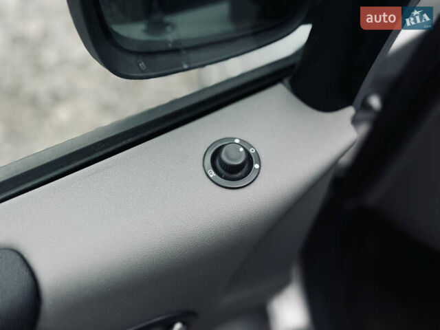 Сірий Рено Сценік, об'ємом двигуна 2 л та пробігом 128 тис. км за 7100 $, фото 18 на Automoto.ua