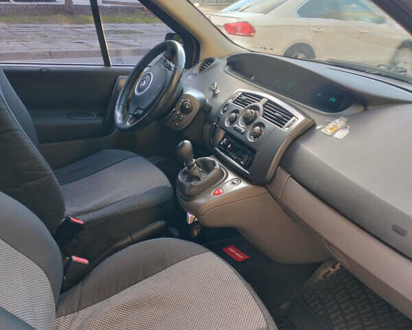 Серый Рено Сценик, объемом двигателя 1.5 л и пробегом 270 тыс. км за 5000 $, фото 6 на Automoto.ua