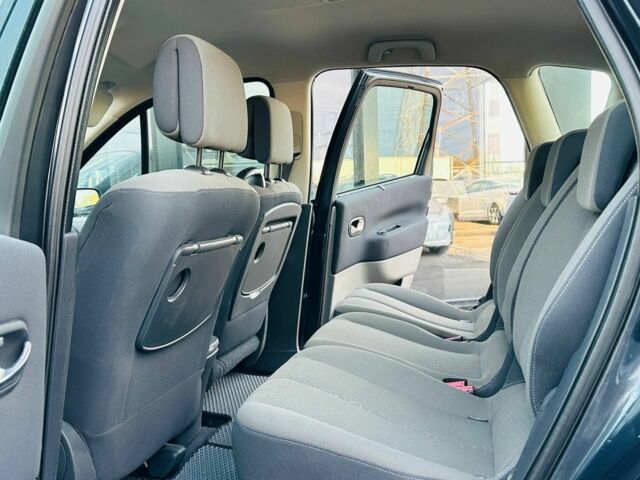 Сірий Рено Сценік, об'ємом двигуна 1.6 л та пробігом 155 тис. км за 6399 $, фото 14 на Automoto.ua