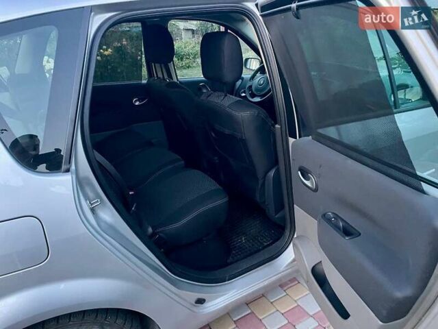 Сірий Рено Сценік, об'ємом двигуна 1.6 л та пробігом 225 тис. км за 4200 $, фото 7 на Automoto.ua