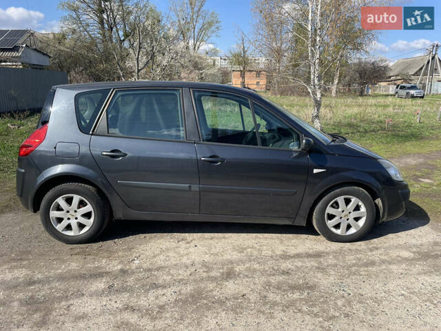 Серый Рено Сценик, объемом двигателя 1.6 л и пробегом 210 тыс. км за 5200 $, фото 1 на Automoto.ua