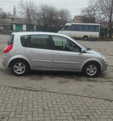 Серый Рено Сценик, объемом двигателя 1.6 л и пробегом 180 тыс. км за 5850 $, фото 3 на Automoto.ua